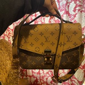 Louis Vuitton Pochette Métis Purse.